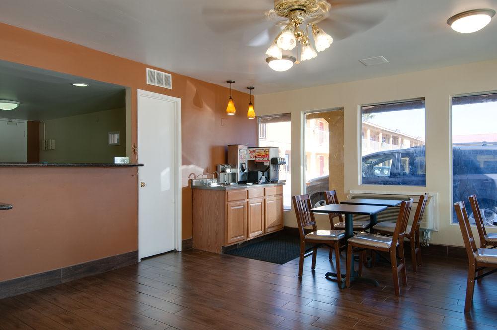 بيكرسفيلد Vagabond Inn Buttonwillow I-5 Exit 253 المظهر الخارجي الصورة