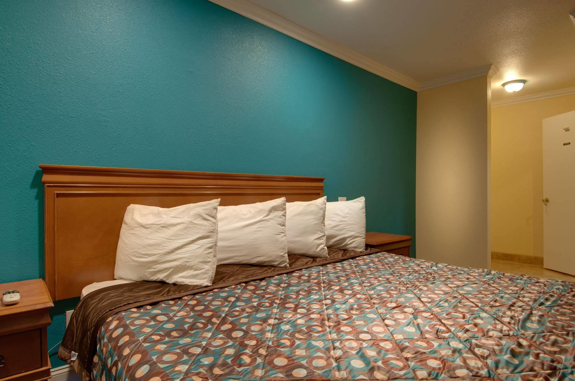 بيكرسفيلد Vagabond Inn Buttonwillow I-5 Exit 253 المظهر الخارجي الصورة